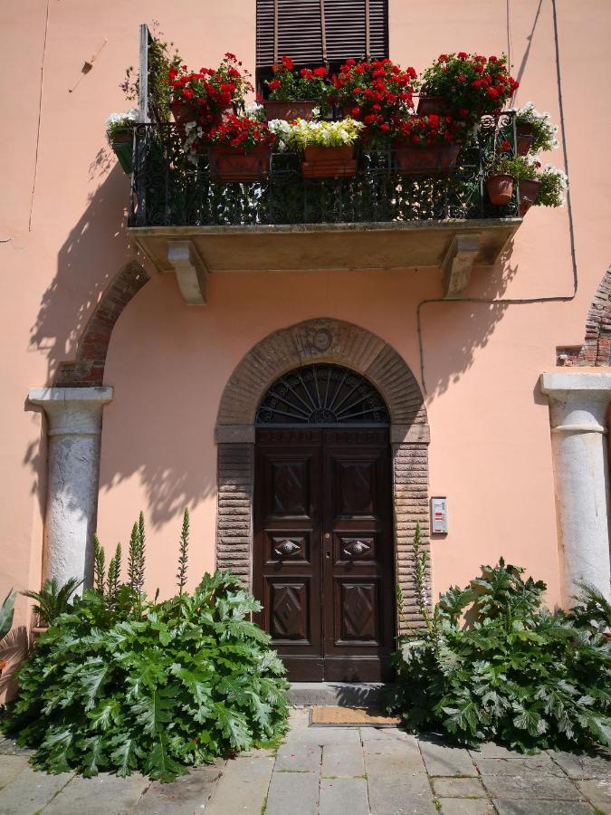 Apartament La Loggia Lukka Zewnętrze zdjęcie
